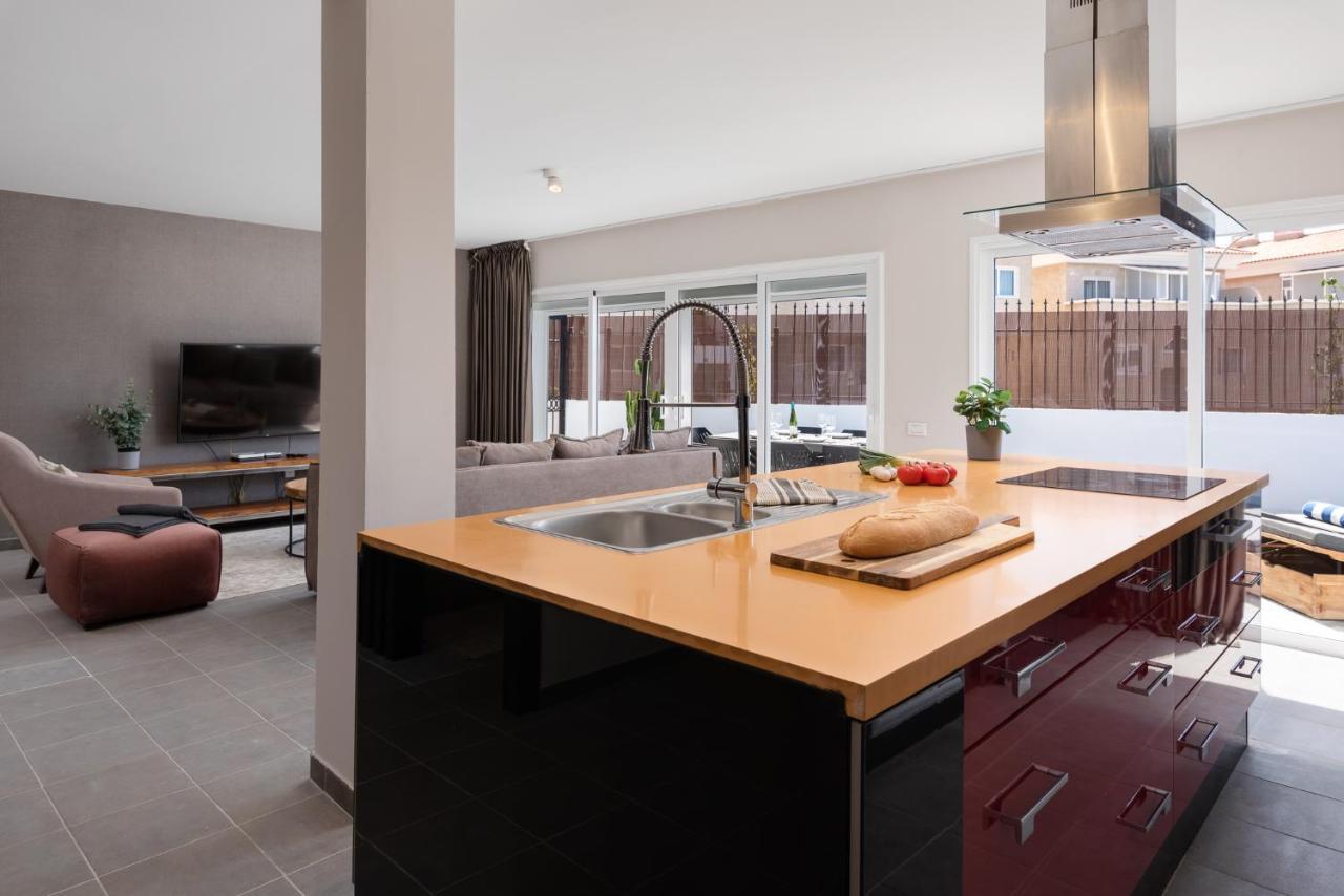 Luxury Villa Callao With Private Heated Pool Free Car Rental In May And June カジャオ・サルバヘ エクステリア 写真